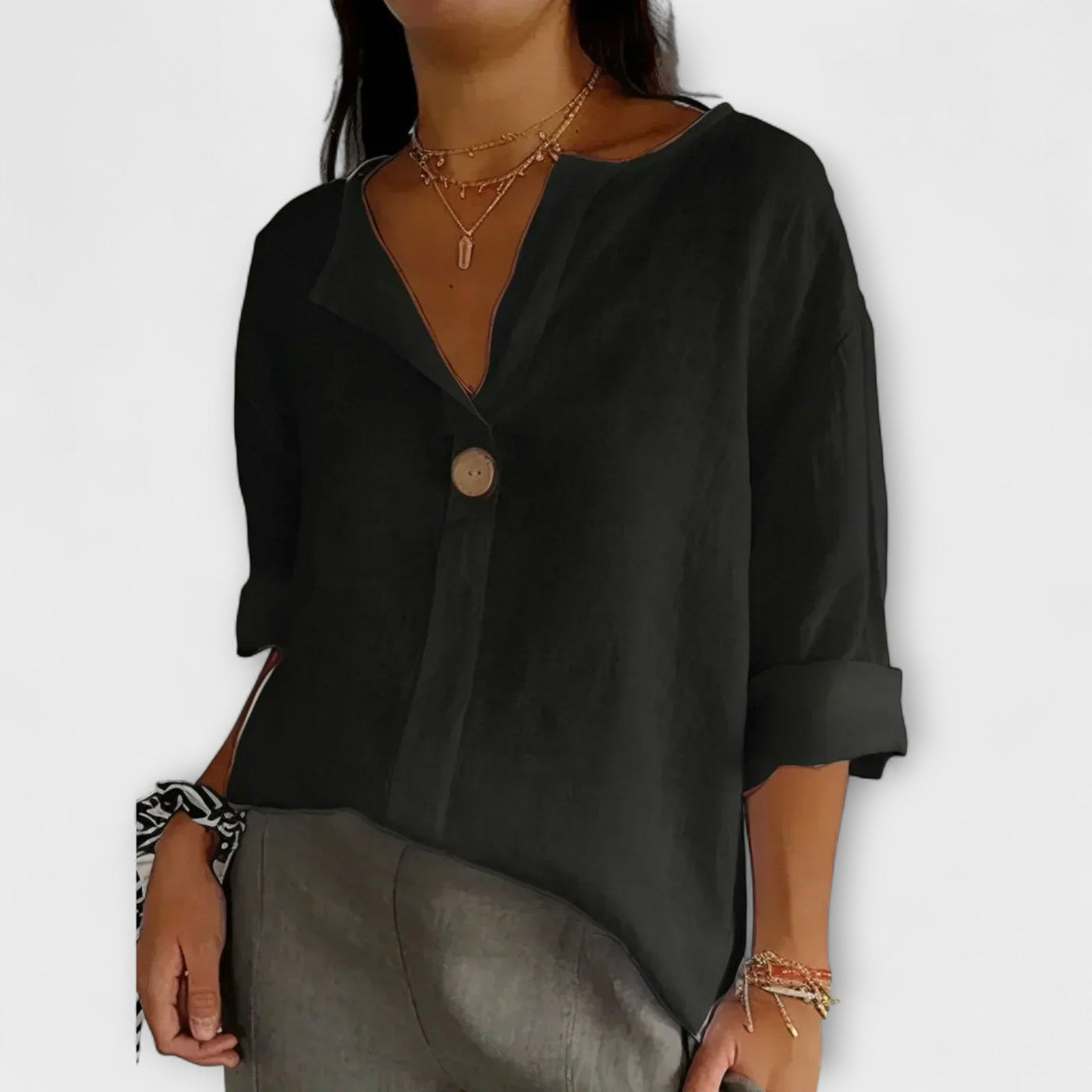 Nicole – Blouse Élégante Col V